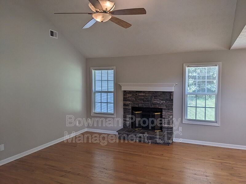 577 Pendergrass Rd - Photo 4 of 28