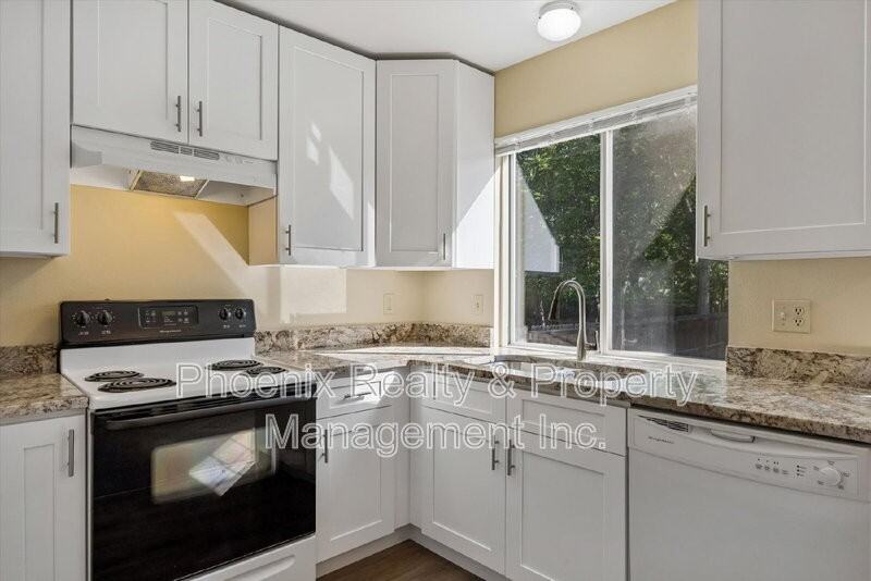 214 S Tyler Ave - Photo 4 of 16