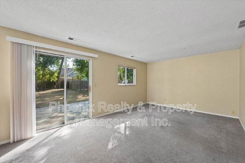 214 S Tyler Ave - Photo 7 of 16