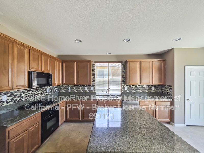 23655 Glazebrook Rd - Photo 2 of 23