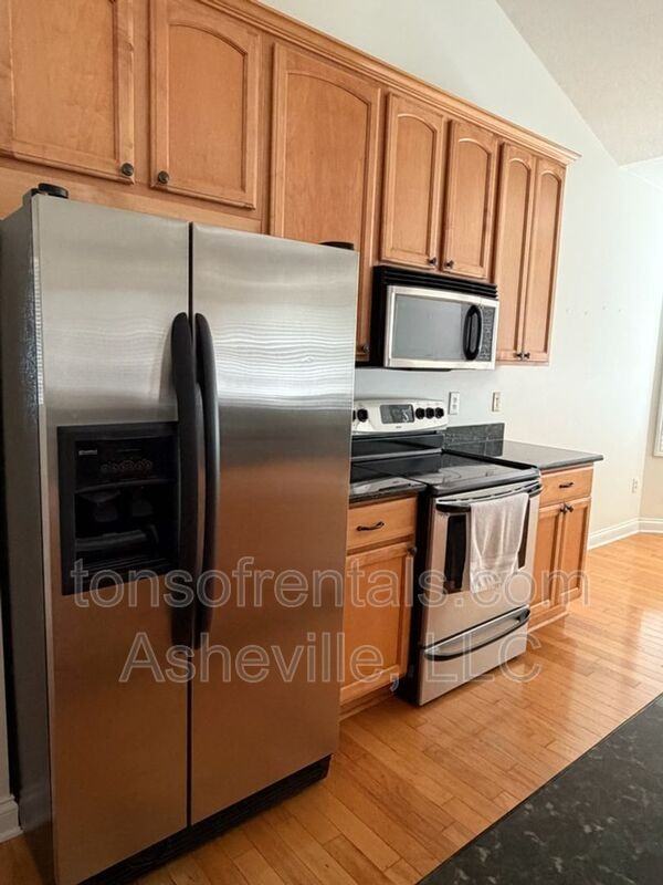 18 Spelter St - Photo 3 of 16