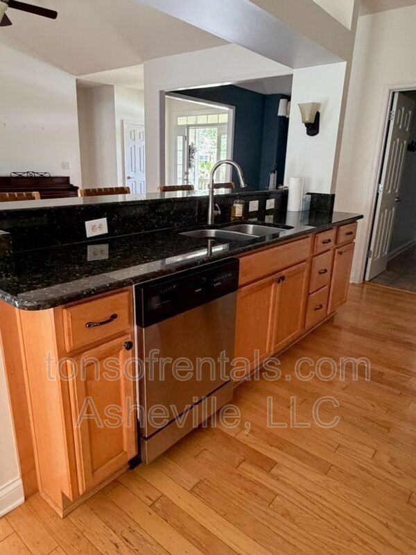 18 Spelter St - Photo 4 of 16