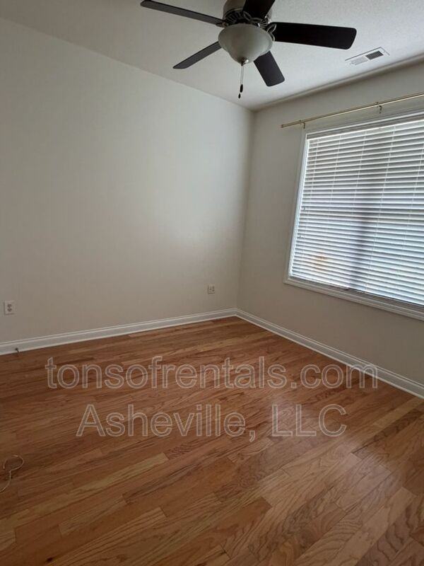 18 Spelter St - Photo 7 of 16
