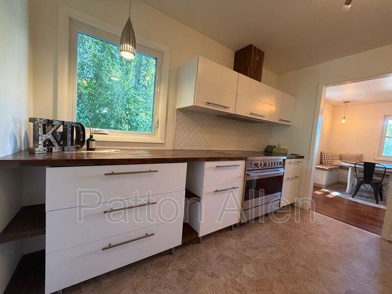 44 Broadview Ave - Photo 5 of 32