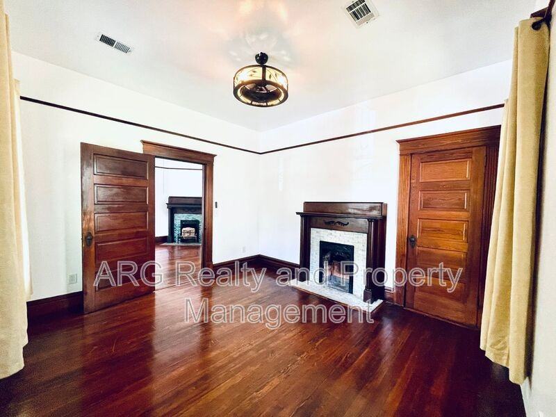 487 Boulevard Se - Photo 7 of 19
