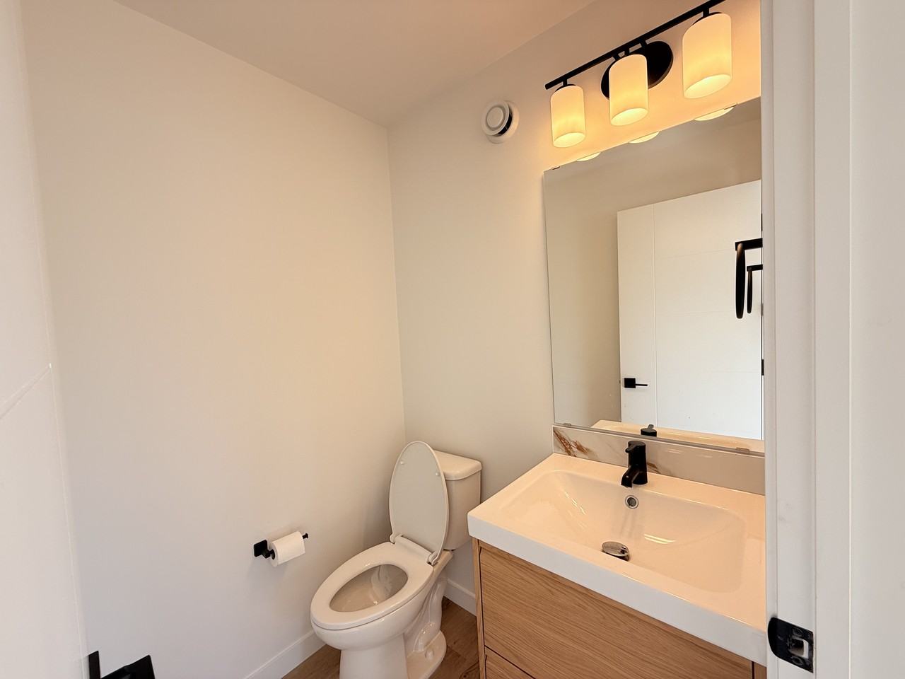 14104 21 Avenue Northwest - Photo 7 of 11