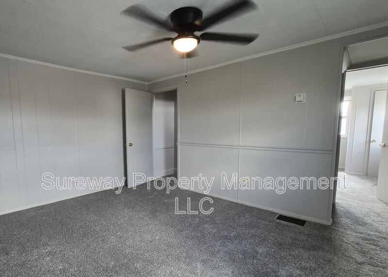 311 Green St #B - Photo 4 of 18