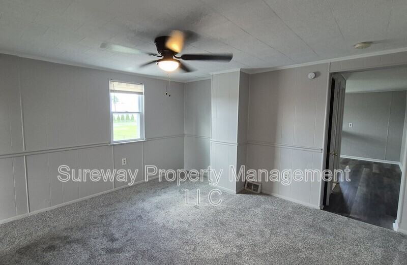 311 Green St #B - Photo 5 of 18