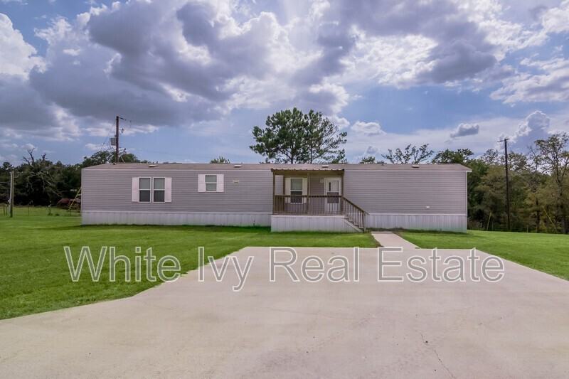 37 Riverside Ln #B