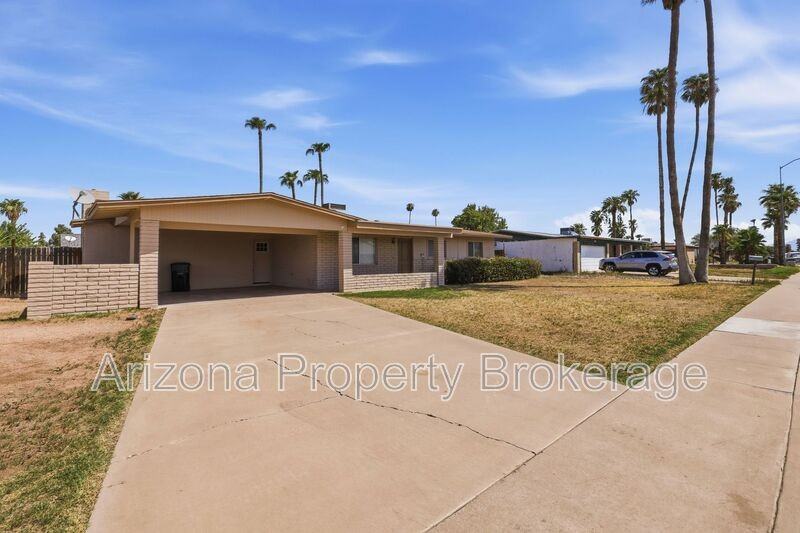2106 E Evergreen St - Photo 3 of 28