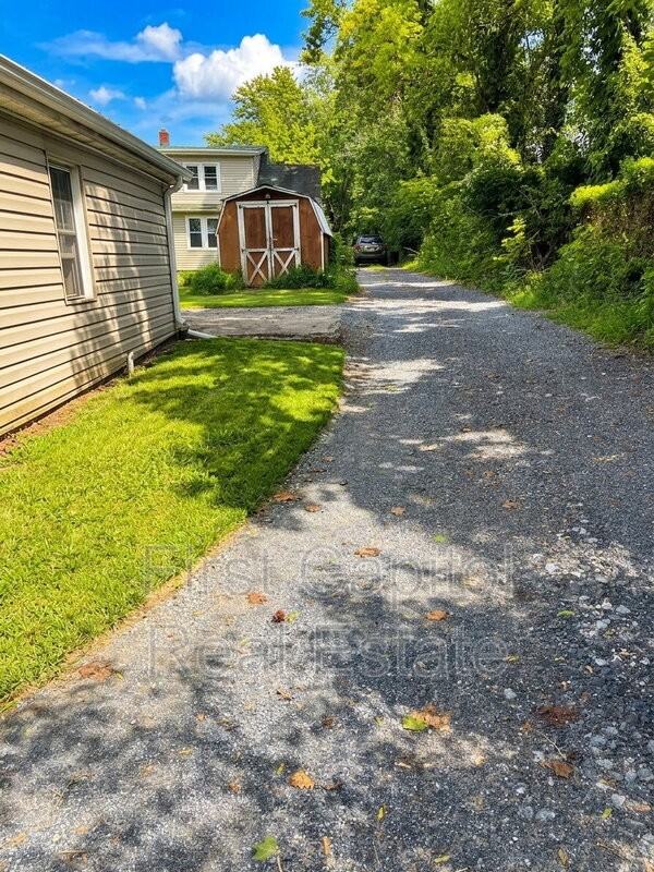 2629 Catherine St - Photo 2 of 15