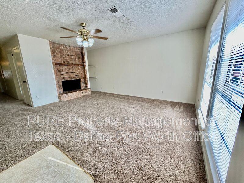 423 Claire Ct - Photo 4 of 21