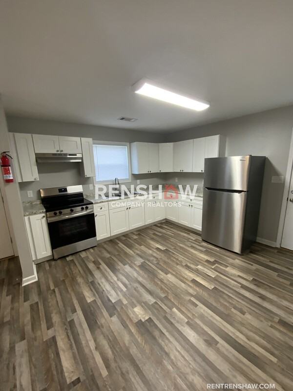 471 Dana Ave - Photo 3 of 9