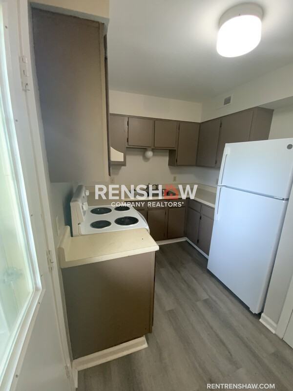 142 Harrison Rd #14 - Photo 4 of 12