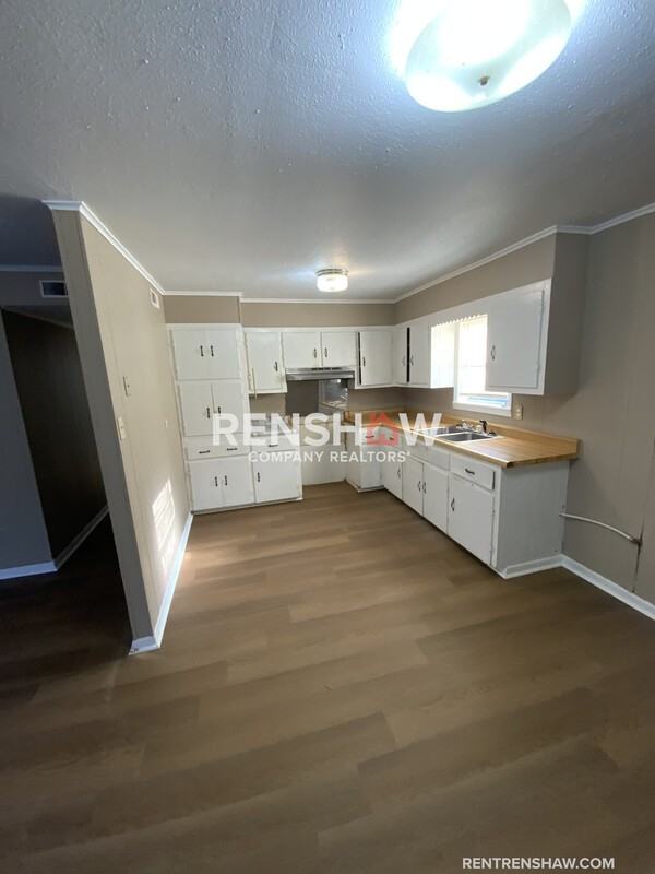 379 Moore St - Photo 4 of 15