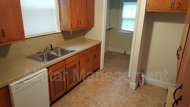 13558 Cedar Rd - Photo 4 of 21