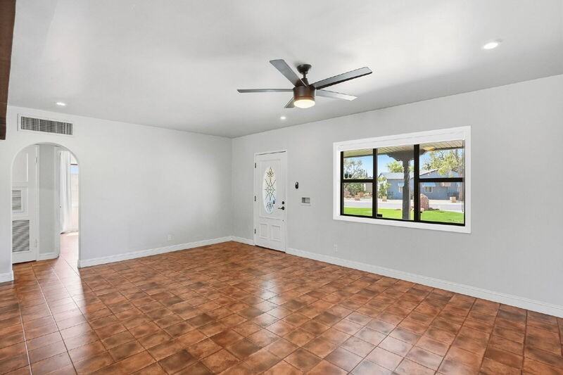 1202 W Amelia Ave - Photo 7 of 36