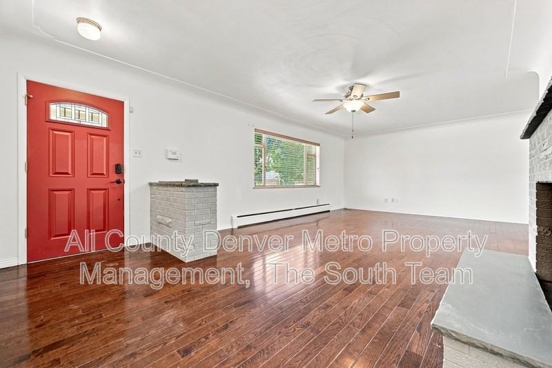 1631 Xanthia St - Photo 6 of 25