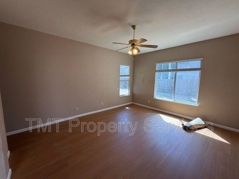 9348 Sierra Spring Way - Photo 4 of 21