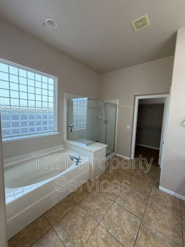 9348 Sierra Spring Way - Photo 6 of 21