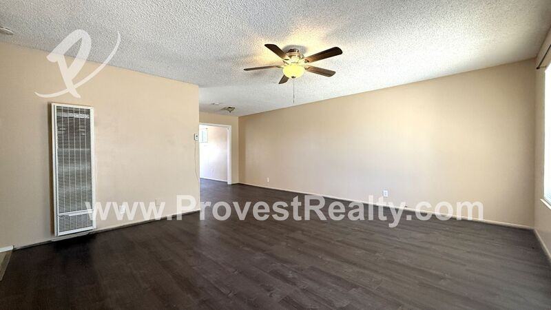 16352 Vine St - Photo 5 of 19