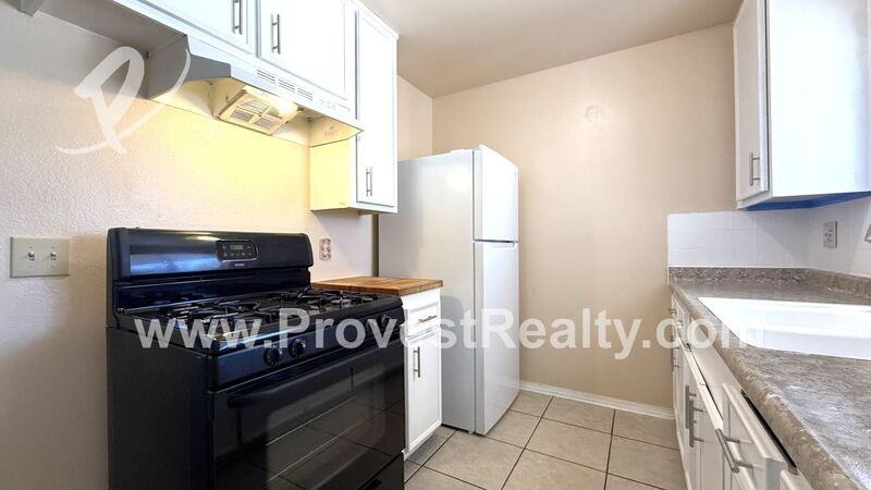 16352 Vine St - Photo 7 of 19