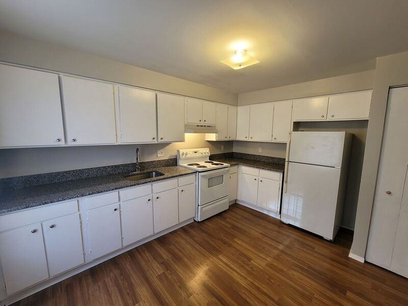 418 N Washington St - Photo 2 of 19