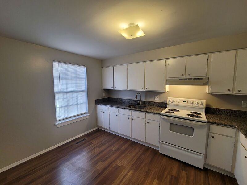 418 N Washington St - Photo 3 of 19