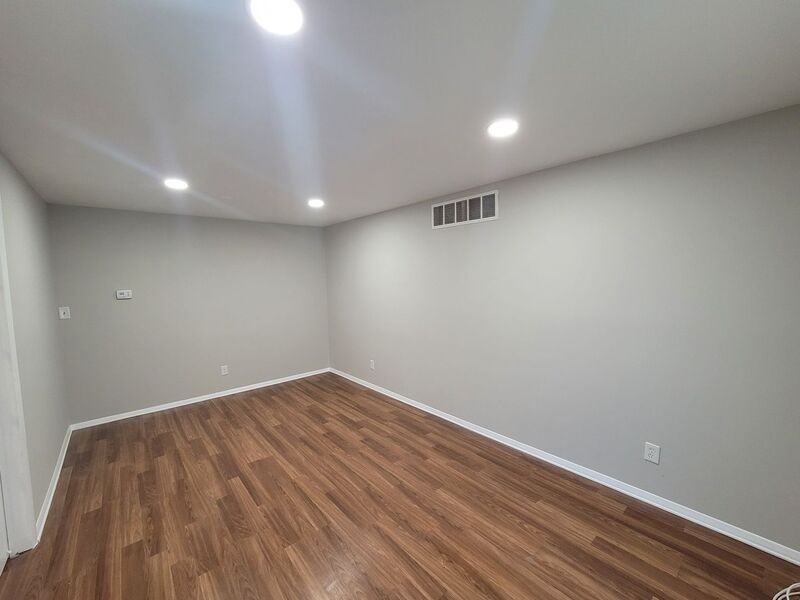 418 N Washington St - Photo 4 of 19