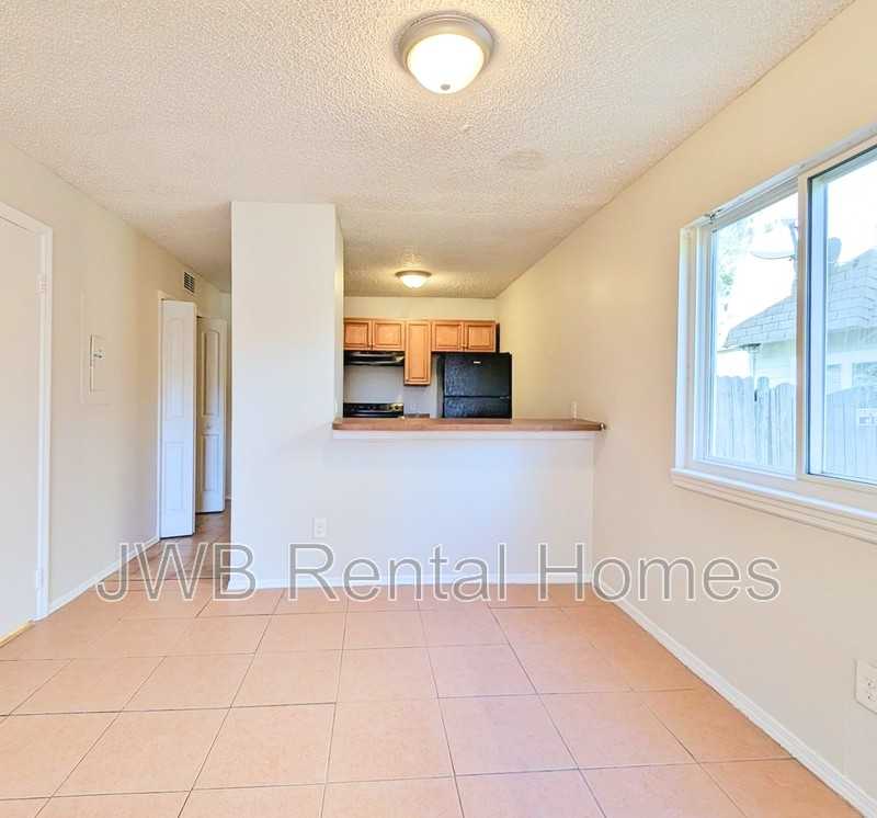 2024 Bay Rd - Photo 4 of 12