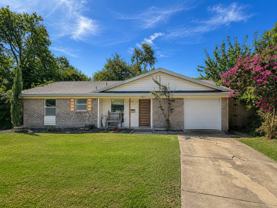 1300 Timberlake Cir - Photo 1 of 1
