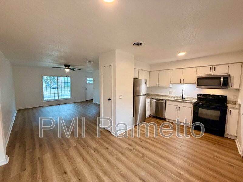 1213 Grove Park Ln - Photo 6 of 17