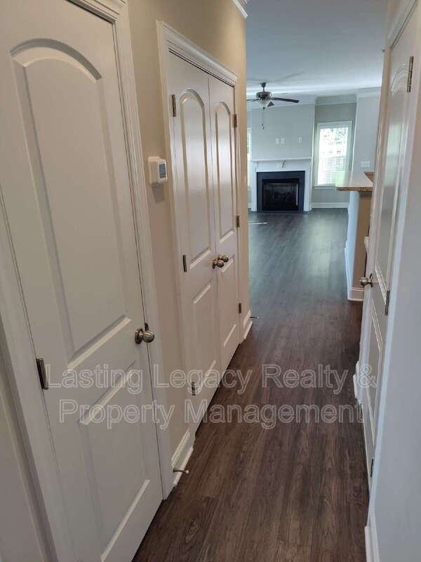 847 Silver Leaf Dr - Photo 4 of 30