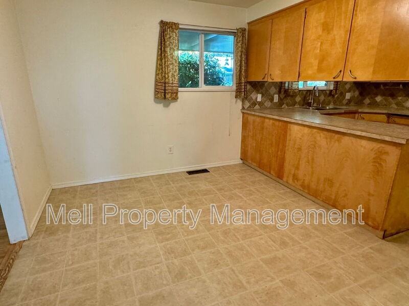 7016 Husky Way Se - Photo 5 of 13