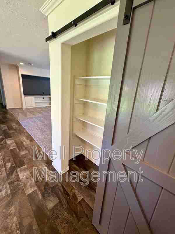 191 E Parkway Blvd - Photo 7 of 20