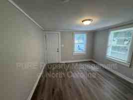 featured image of 930 Dixie St