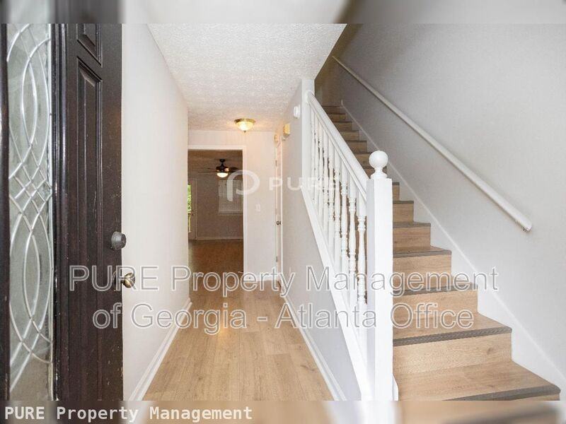 2414 Leeward Ct - Photo 2 of 19