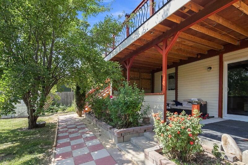1012 N Jullion Ave - Photo 4 of 22