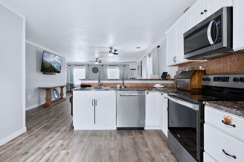 1012 N Jullion Ave - Photo 7 of 22