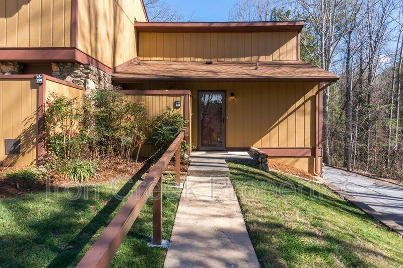 137 Colony Dr - Photo 2 of 17