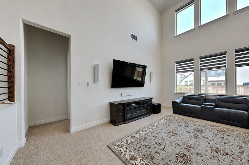 2931 Genevieve Ln - Photo 7 of 34