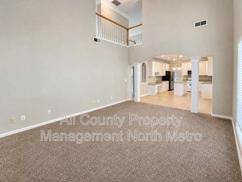 550 Elgaen Ct - Photo 2 of 14