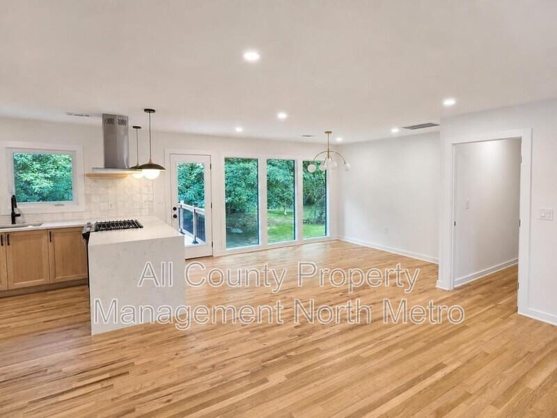 4335 King Springs Rd Se - Photo 3 of 21