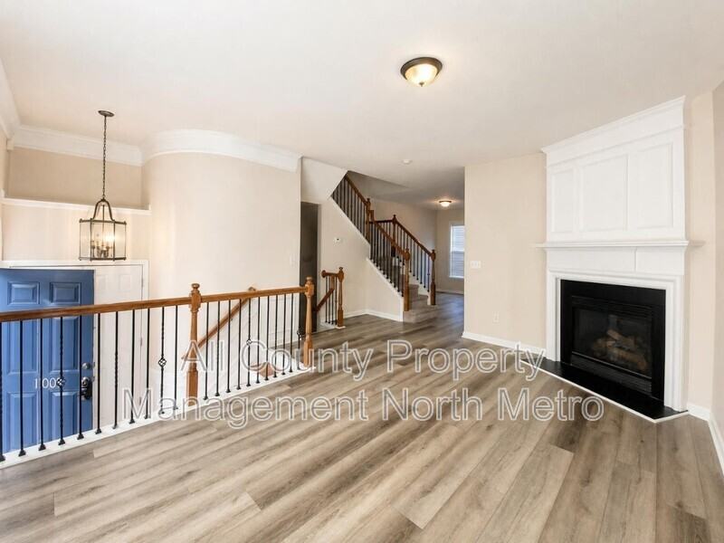 1006 Whittington Way - Photo 3 of 16