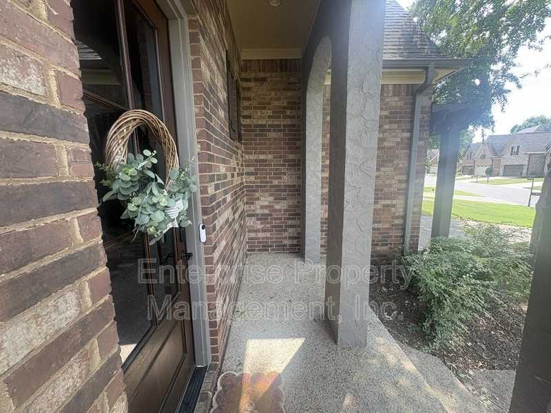 886 Winter Leaf Dr - Photo 4 of 46