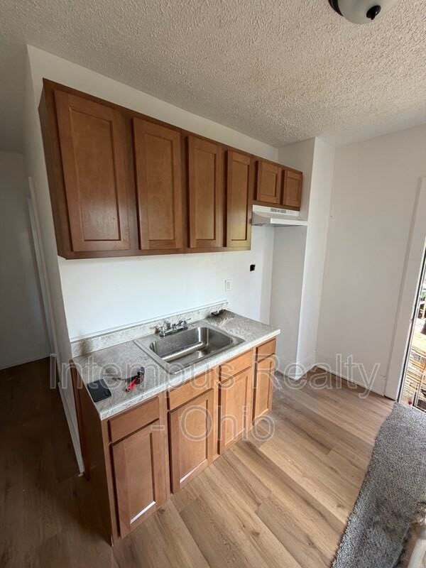 45 Park Ave - Photo 5 of 8