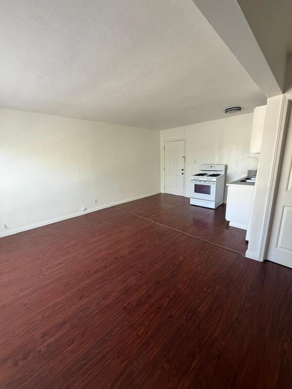 1828 W Sumac Ln #4 - Photo 4 of 12