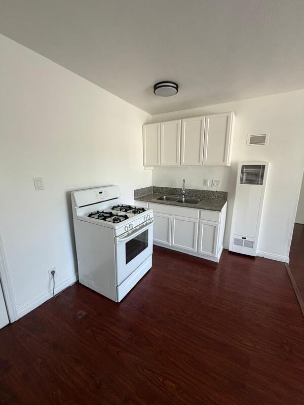 1828 W Sumac Ln #4 - Photo 5 of 12