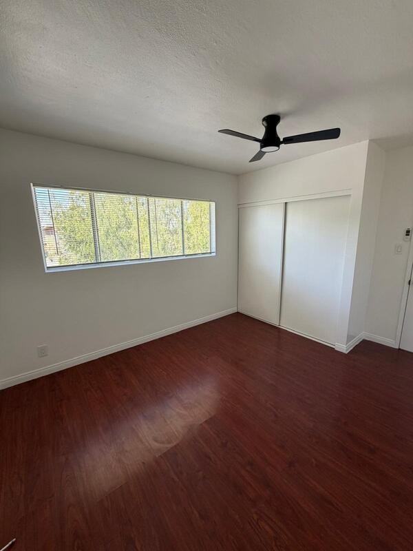 1828 W Sumac Ln #4 - Photo 6 of 12