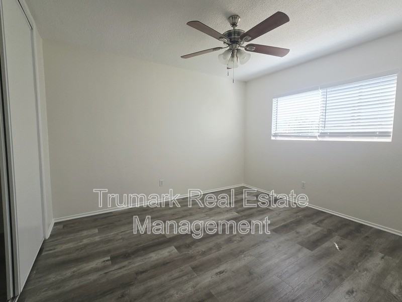 1121 E Palmer Ave #4 - Photo 2 of 4